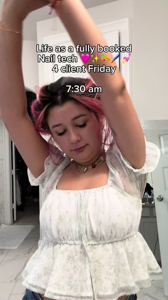 Post 3 by joluxnails on TikTok (video)
