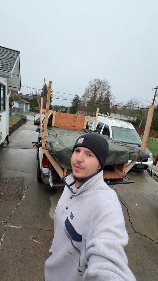 Post 1 by Rob and Lu on the move on TikTok (video)