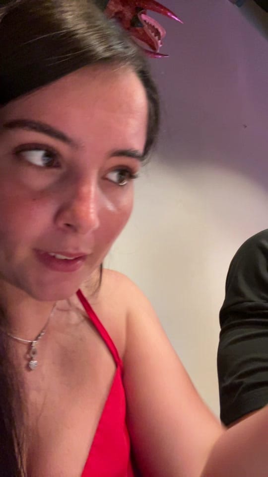 Post 2 by yi on TikTok (video)