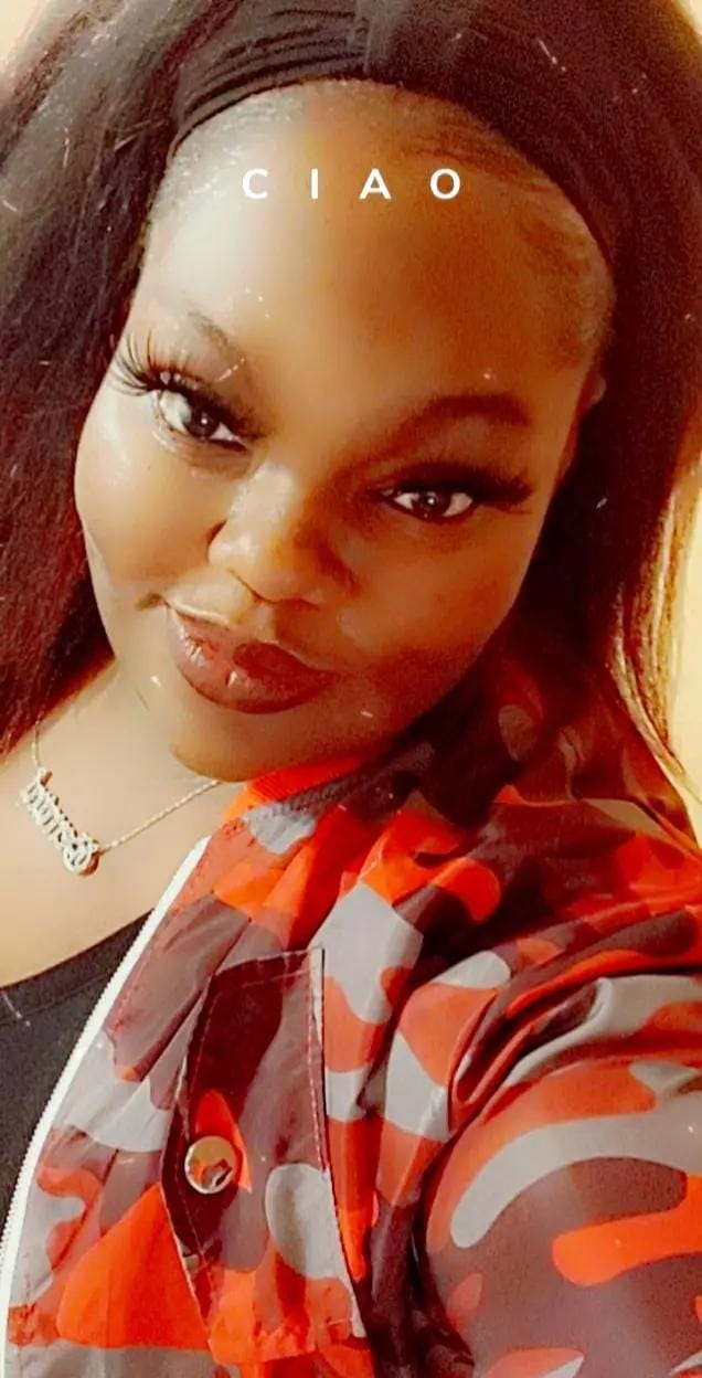 Post 6 by queen30_ on TikTok (video)