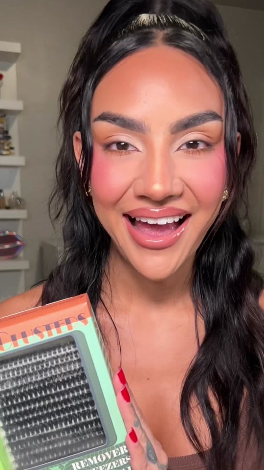 Post 2 by Maryella on TikTok (video)