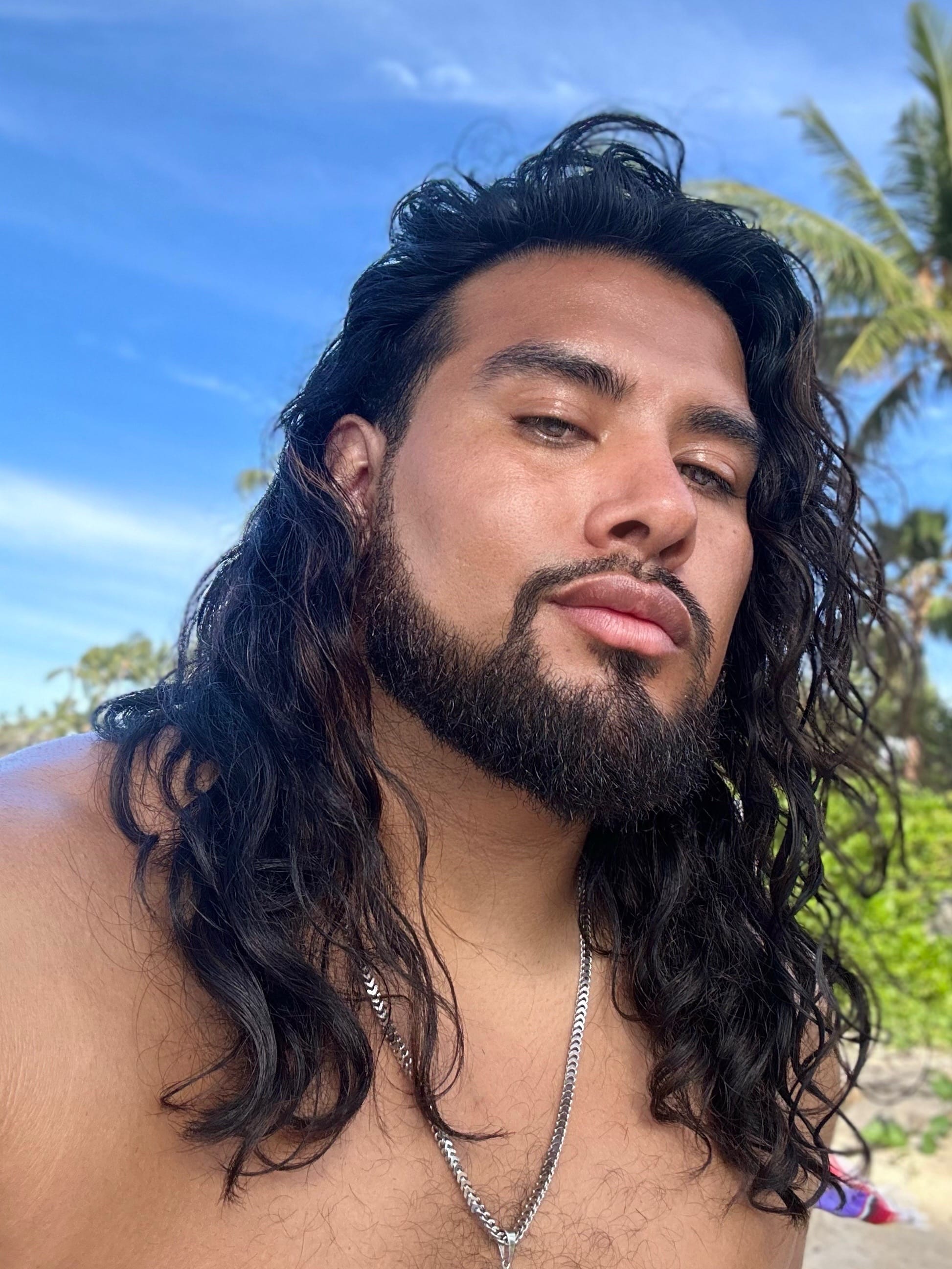 Post 3 by Akoni on TikTok (video)