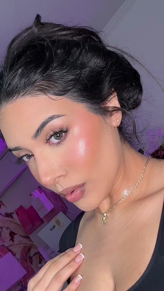 Post 6 by anna on TikTok (video)