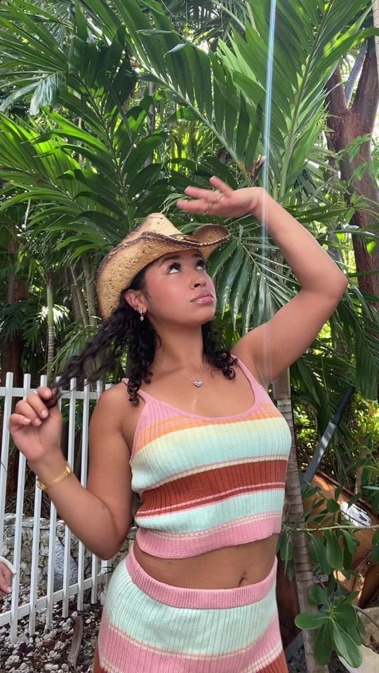 Post 5 by itsdezmarieee on TikTok (video)