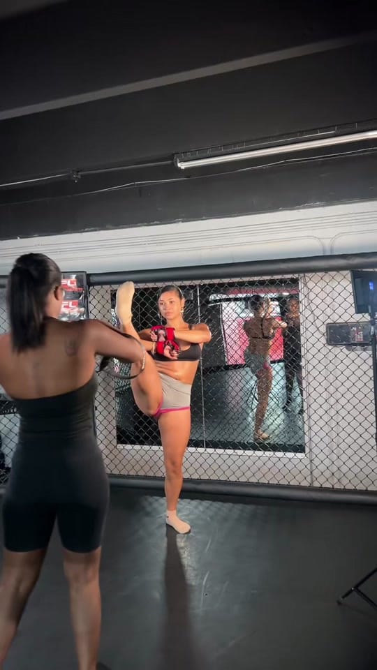 Post 9 by itsdezmarieee on TikTok (video)