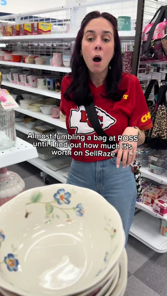 Post 4 by Yanet Fins on TikTok (video)