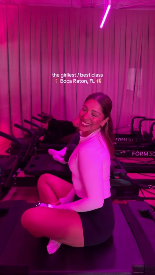 Post 4 by Daniela on TikTok (video)