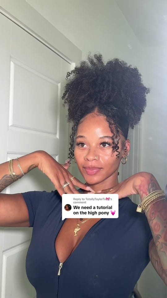 Post 10 by Lala Ronay on TikTok (video)