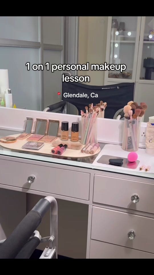 Post 7 by Champagne Heidy pro mua on TikTok (video)