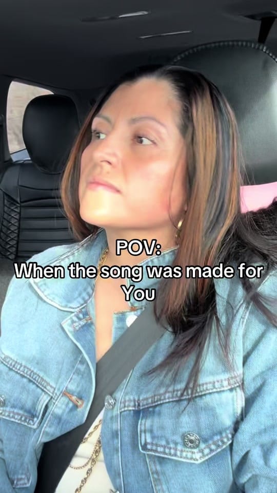 Post 1 by prettypeachstudio on TikTok (video)