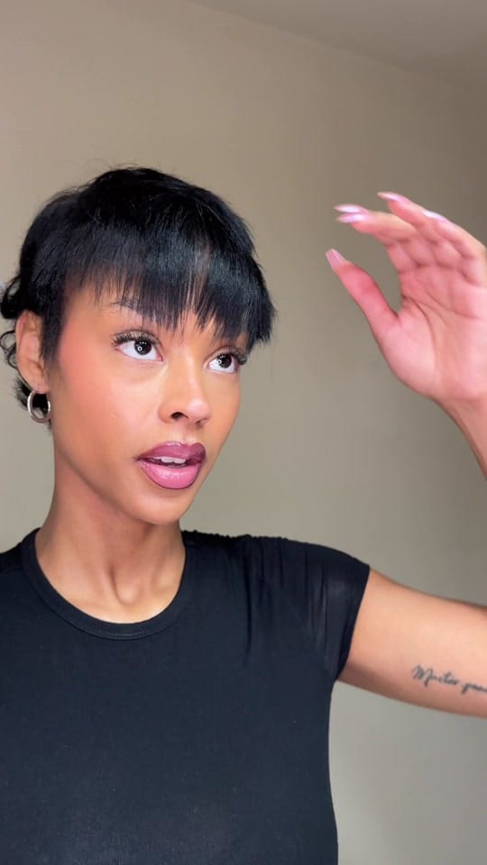 Post 5 by Erin Jay on TikTok (video)
