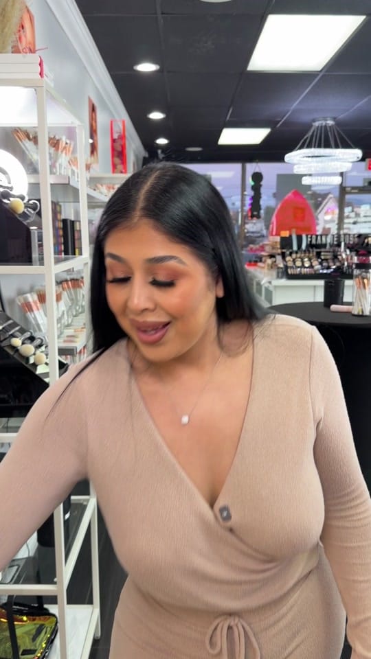 Post 4 by The Makeup Shack on TikTok (video)
