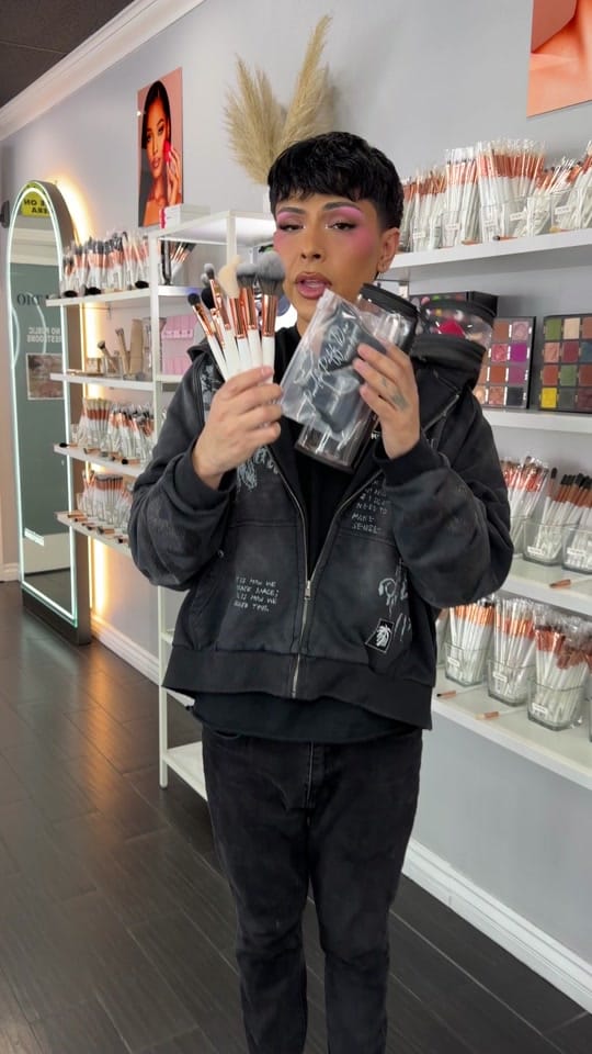 Post 10 by The Makeup Shack on TikTok (video)