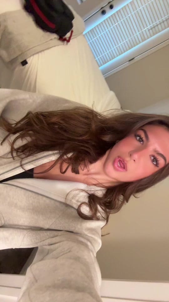 Post 7 by Ella on TikTok (video)