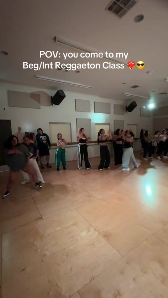 Post 8 by Manu Diaz on TikTok (video)