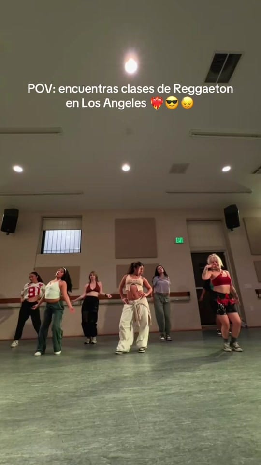 Post 4 by Manu Diaz on TikTok (video)