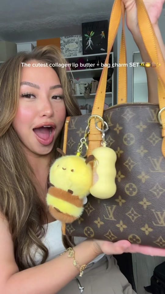 Post 4 by Kayla Tinniel on TikTok (video)