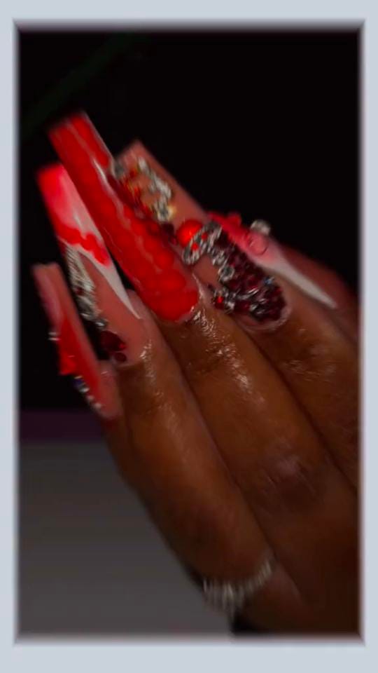 Post 7 by Queen 👑 of Glow on TikTok (video)