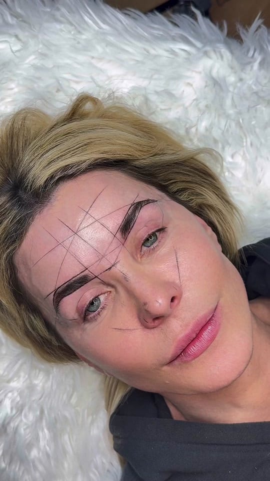 Post 6 by Paula Melo on TikTok (video)