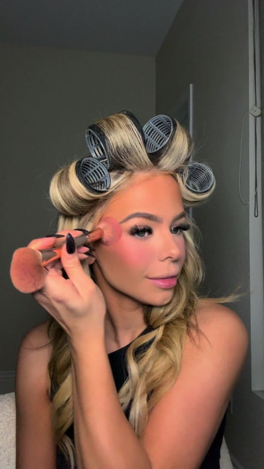 Post 7 by SYDNEY MOSS on TikTok (video)