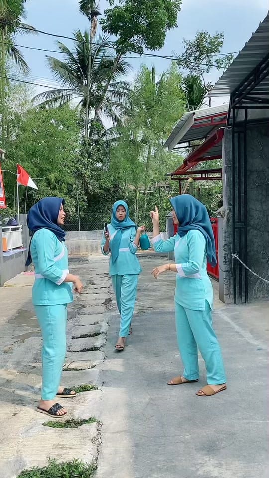 Post 10 by chasters skincare on TikTok (video)