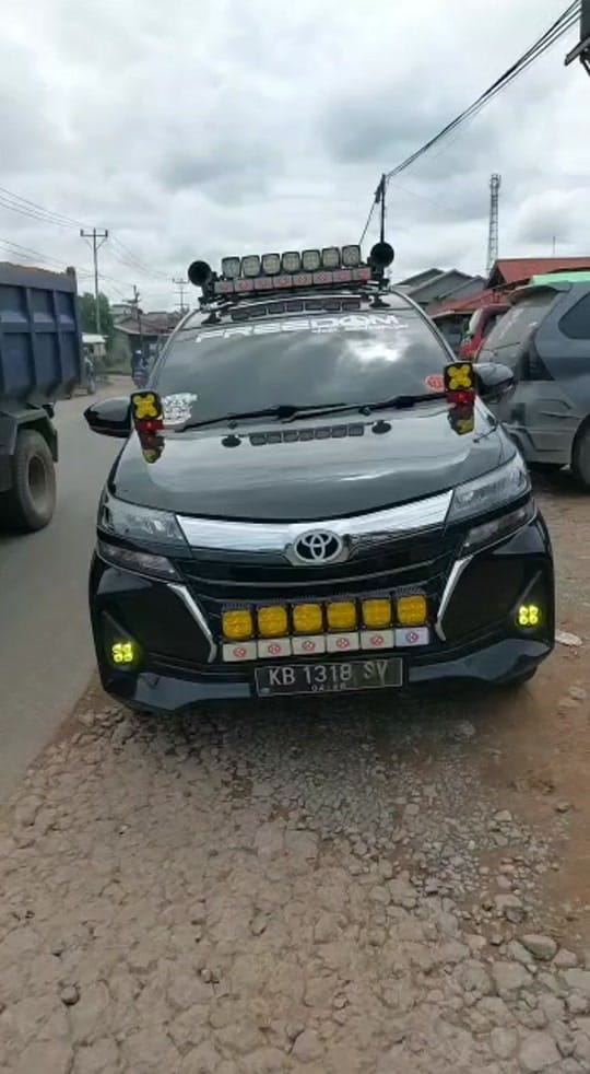 Post 10 by Travel Lintas Borneo/ Wan Theo on TikTok (video)
