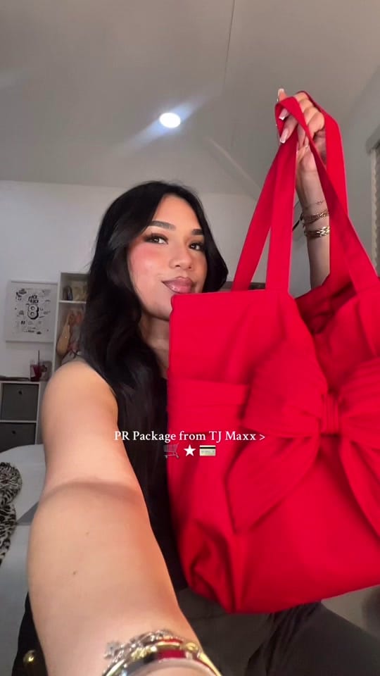 Post 3 by Kiara Denise ⭑ on TikTok (video)