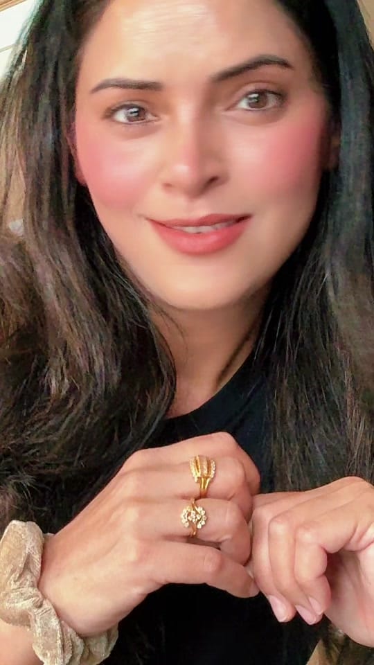 Post 2 by 🔥PunjabiQueen🔥 on TikTok (video)