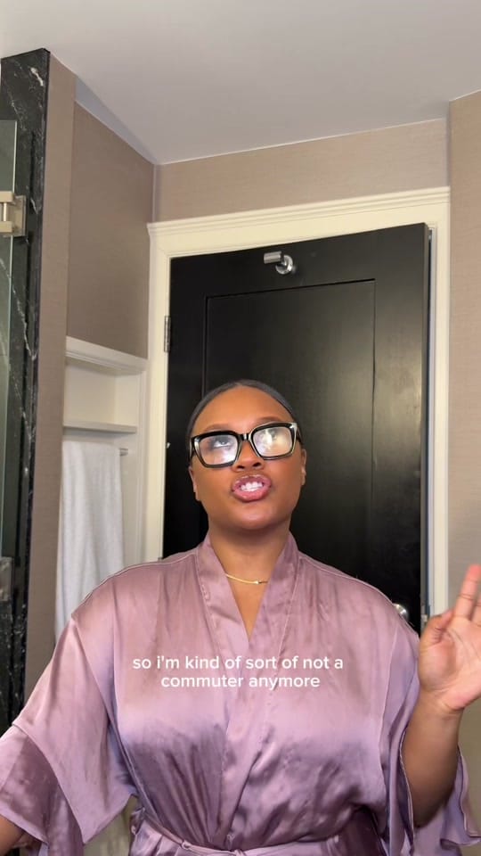 Post 5 by NadiLew on TikTok (video)