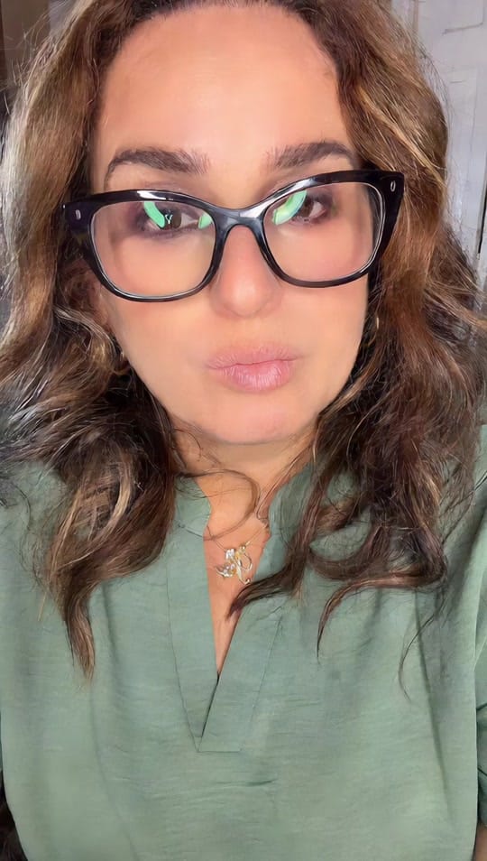 Post 4 by gloriareyna_beauty on TikTok (video)