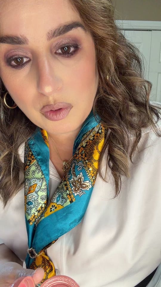 Post 6 by gloriareyna_beauty on TikTok (video)