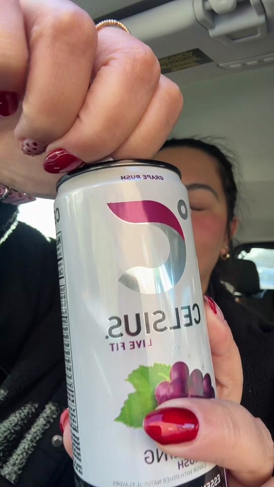 Post 2 by Gracielu on TikTok (video)