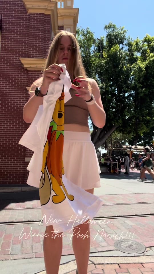 Post 3 by Natalie Leonnig Photo on TikTok (video)