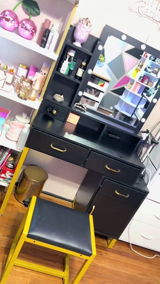 Post 4 by CreatorsAlley on TikTok (video)