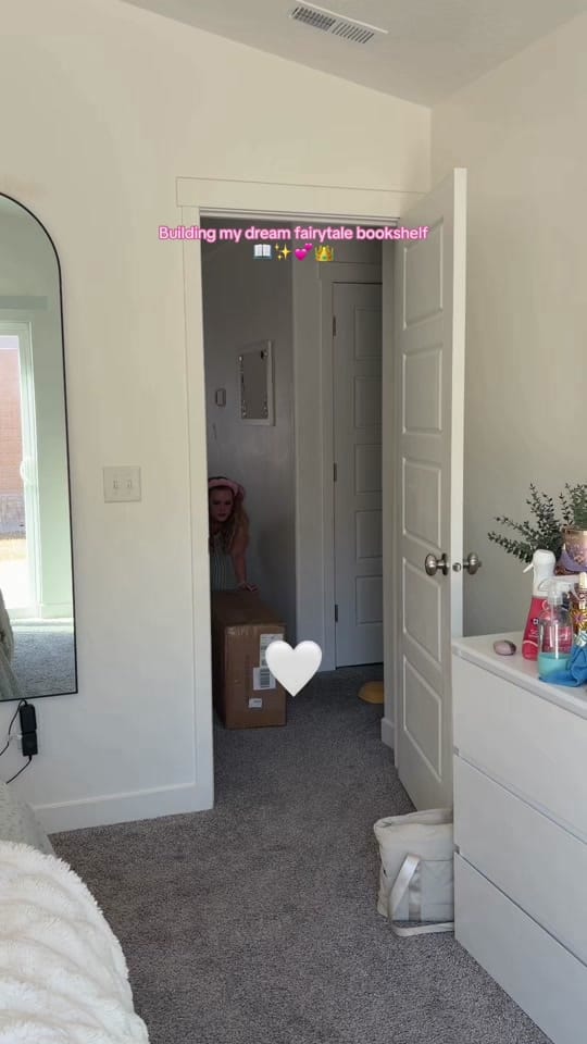 Post 7 by Jocelyn Golding on TikTok (video)
