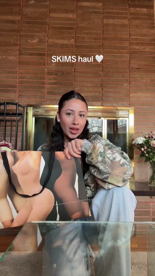 Post 7 by Kendra Castillo on TikTok (video)