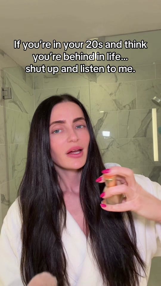 Post 1 by Alycia Viola on TikTok (video)