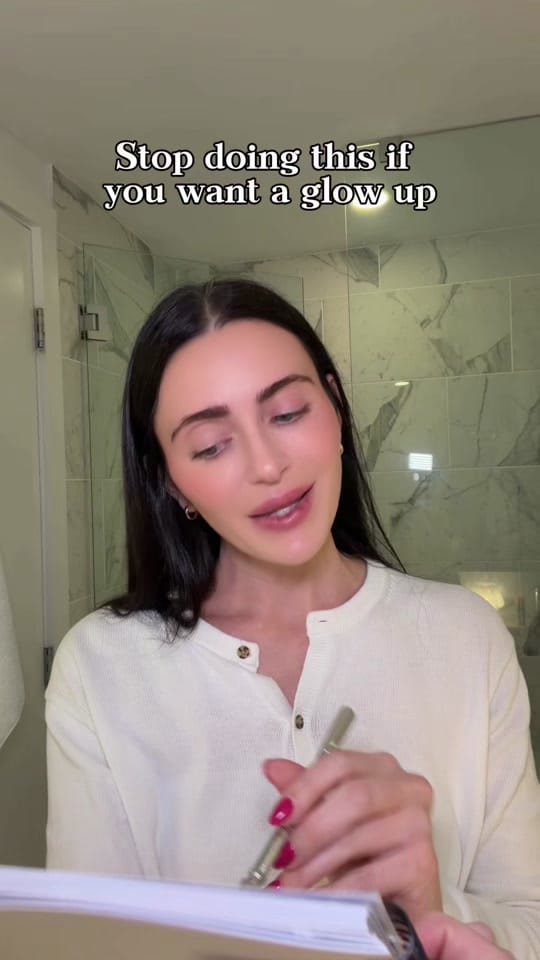 Post 6 by Alycia Viola on TikTok (video)
