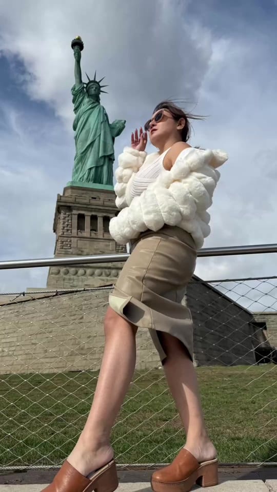 Post 6 by kholeen on TikTok (video)