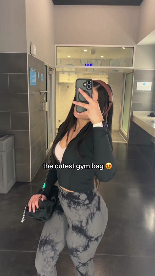 Post 7 by Tete on TikTok (video)