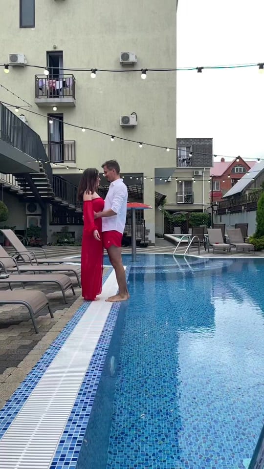 Post 8 by Maks Kovalenko on TikTok (video)