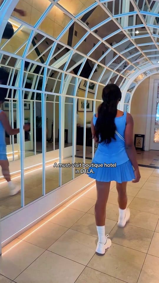 Post 1 by Mel on TikTok (video)