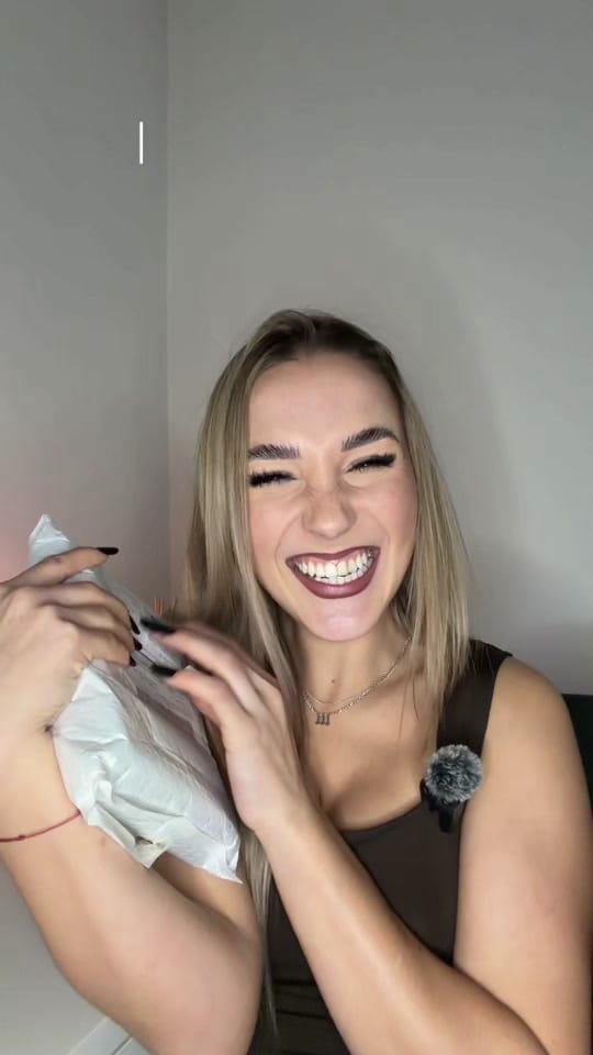 Post 6 by Mihok Heni on TikTok (video)