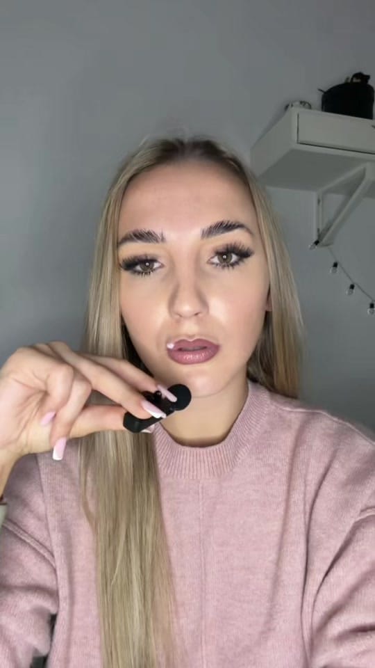 Post 8 by Mihok Heni on TikTok (video)