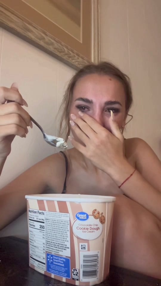 Post 5 by Mihok Heni on TikTok (video)