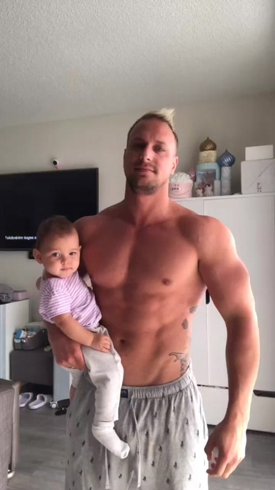 Post 6 by Cristian yanez on TikTok (video)
