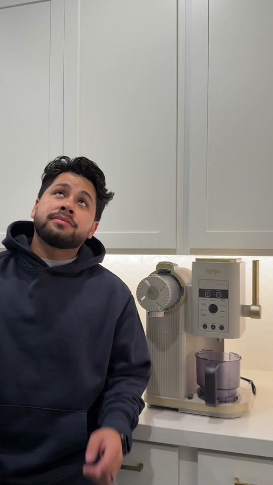Post 3 by Eddie Acosta on TikTok (video)