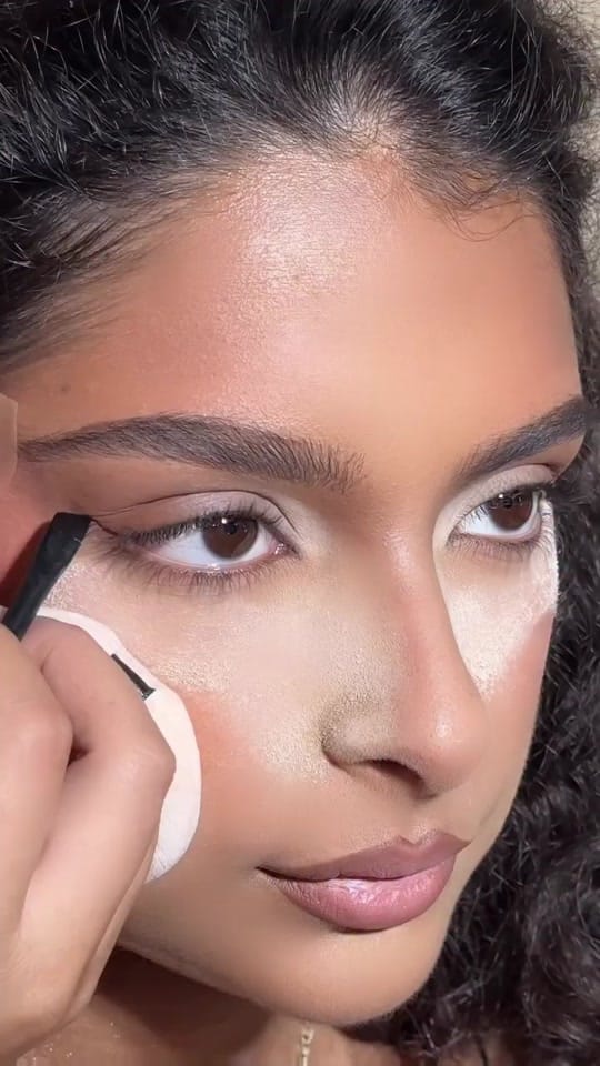 Post 5 by Ava_makeup on TikTok (video)