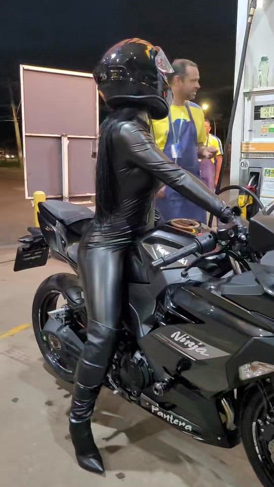 Post 10 by Faby Beltrão Mulher Gato💎 on TikTok (video)