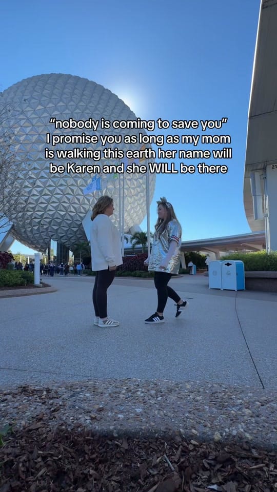 Post 2 by Miranda Rosanne on TikTok (video)